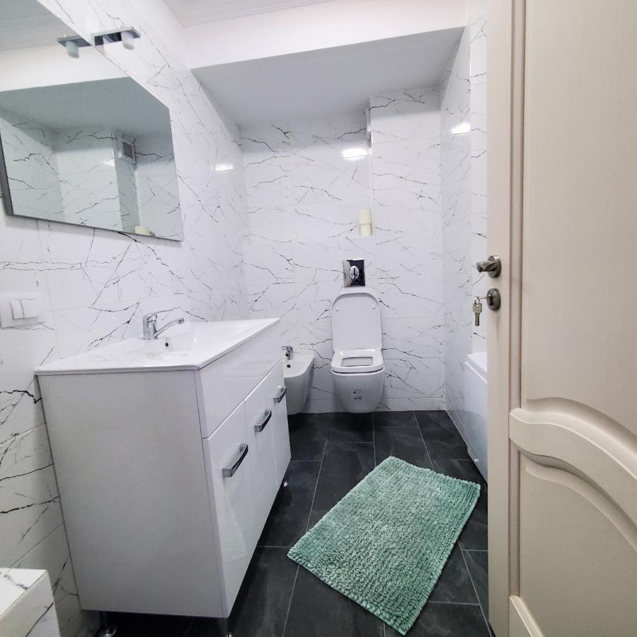 Luxury Apartament Bacovia Bacău Eksteriør billede